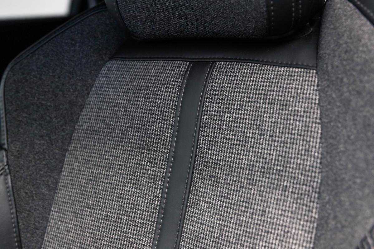peugeot-5008-2017-diesel-1560cc