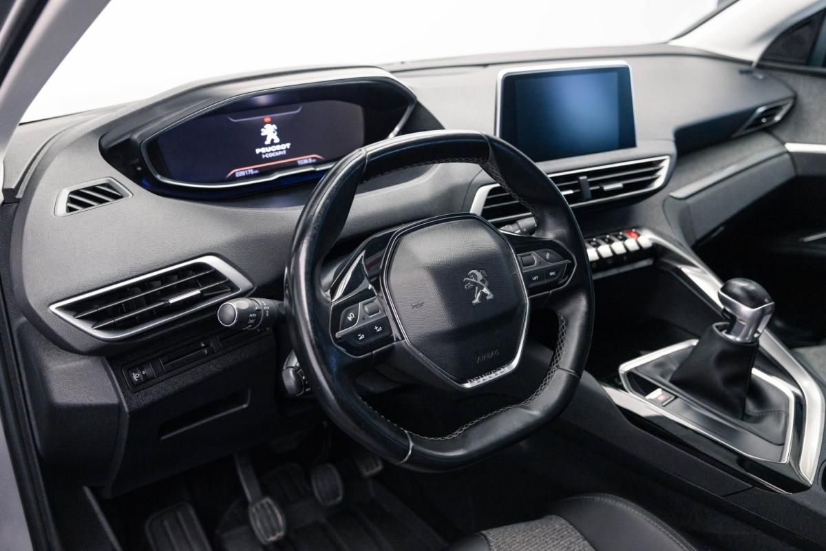 peugeot-5008-2017-diesel-1560cc