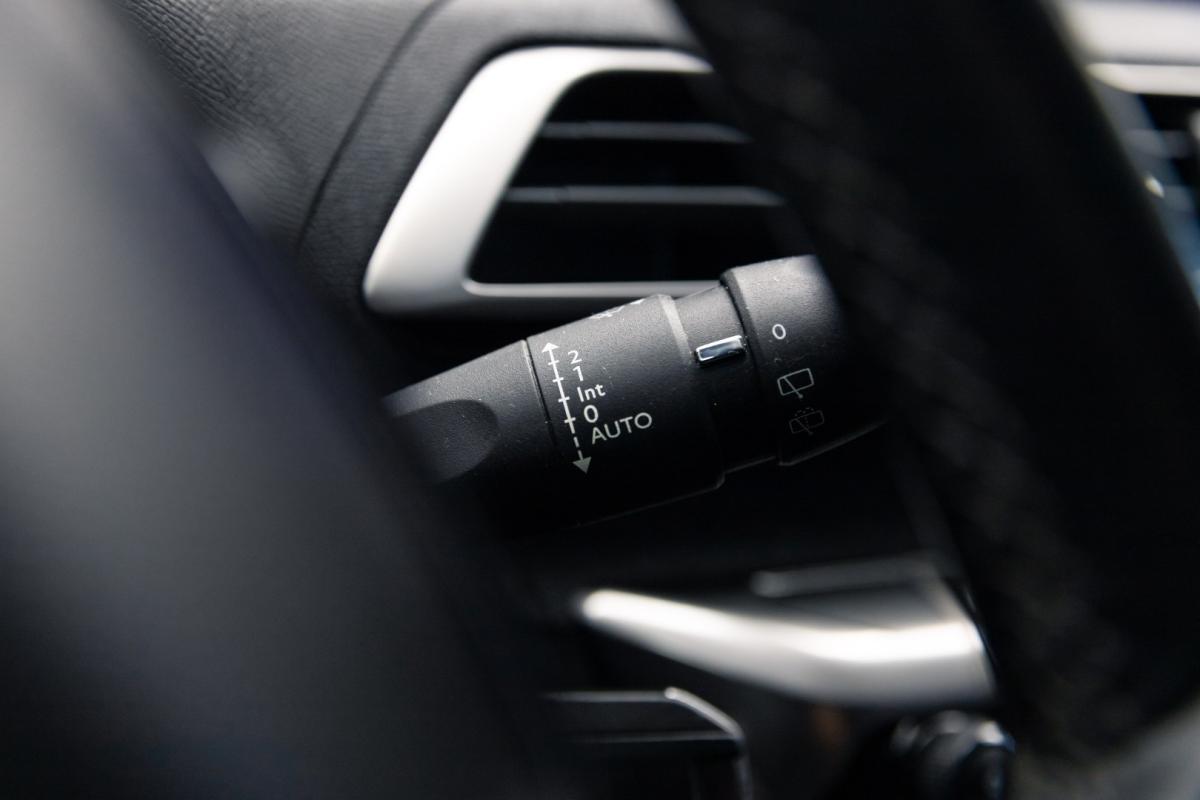 peugeot-5008-2017-diesel-1560cc