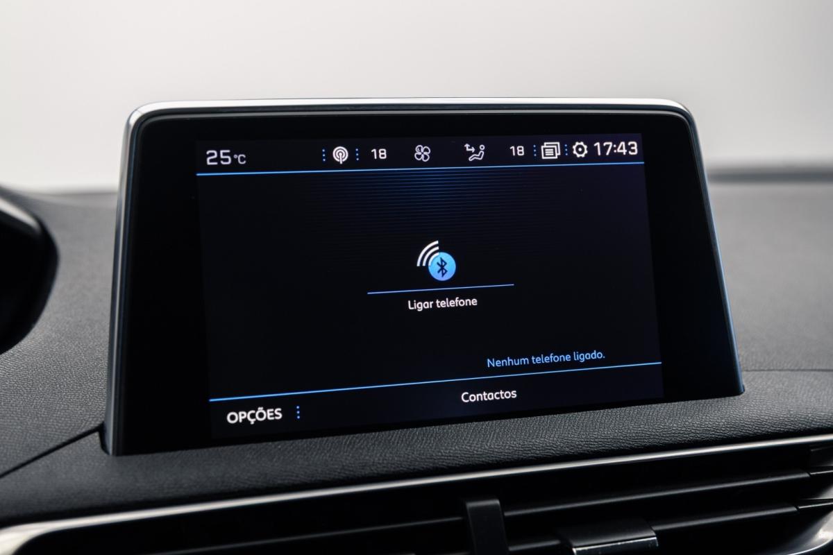 peugeot-5008-2017-diesel-1560cc