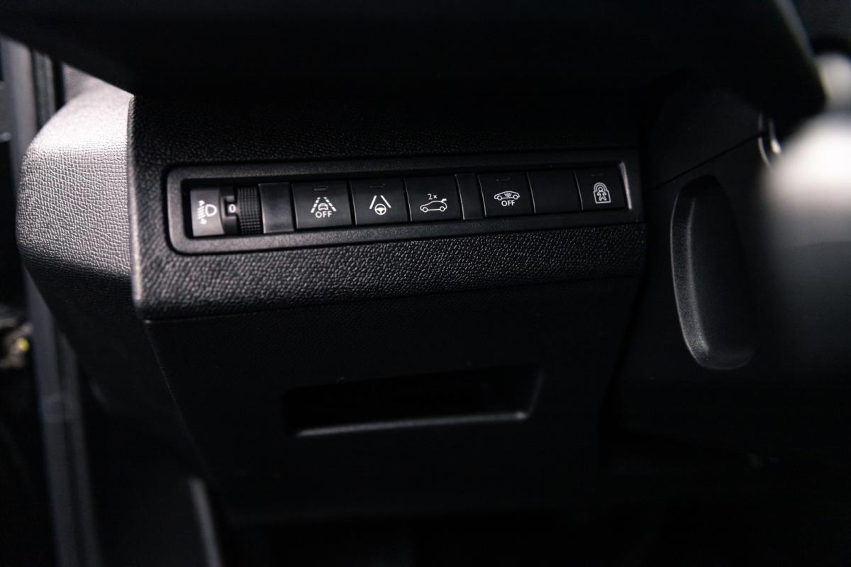 peugeot-5008-2021-diesel-1499cc
