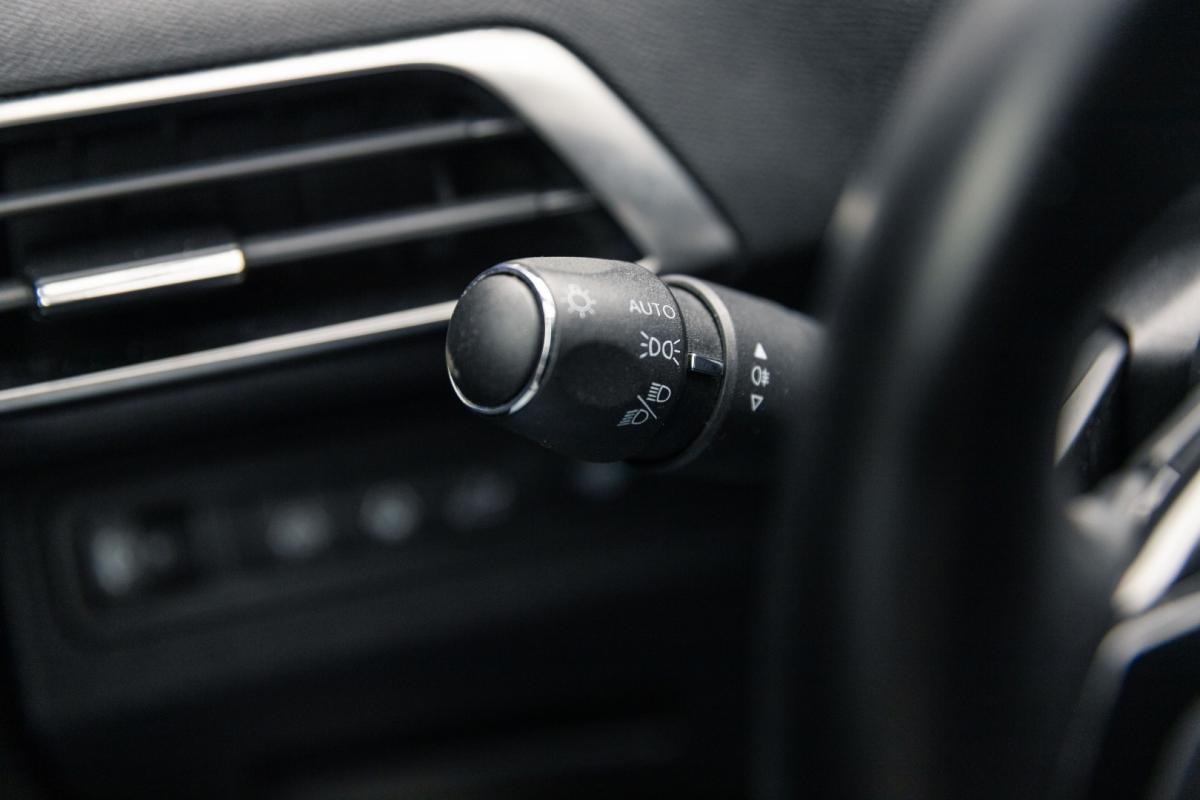 peugeot-5008-2021-diesel-1499cc