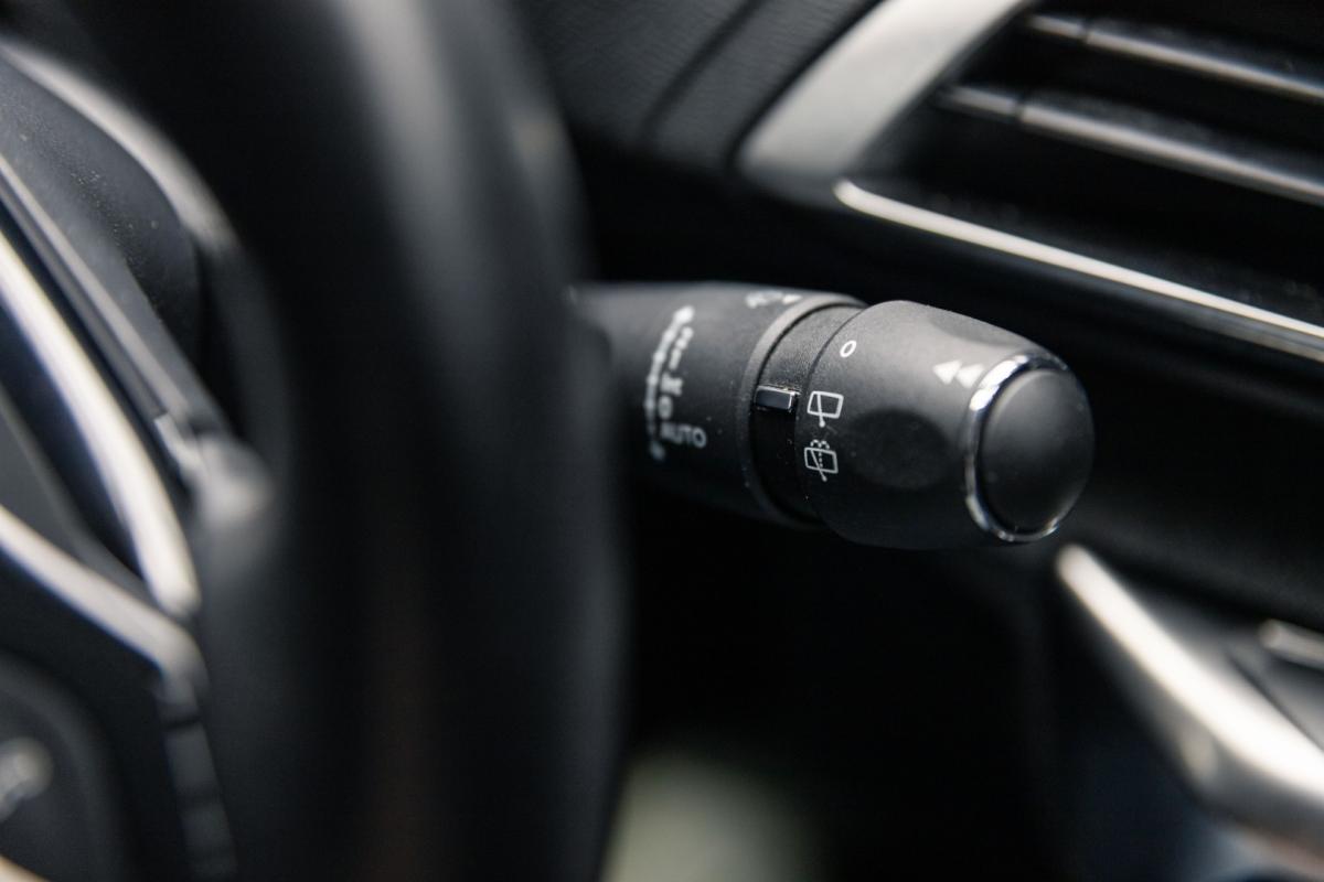 peugeot-5008-2021-diesel-1499cc