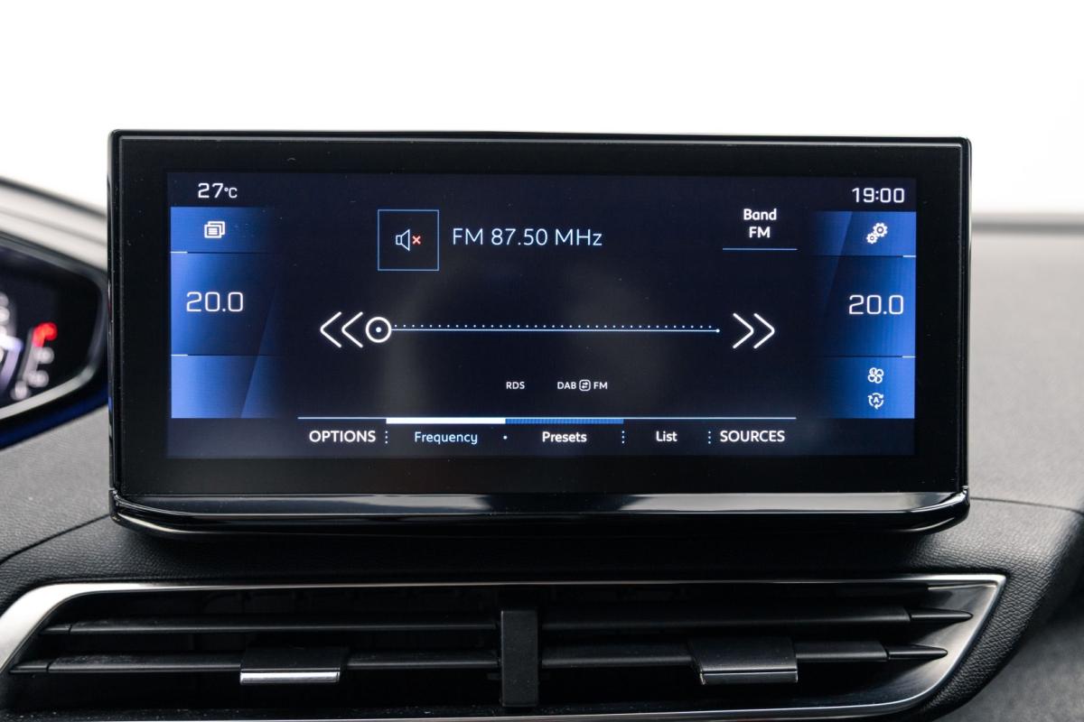 peugeot-5008-2021-diesel-1499cc