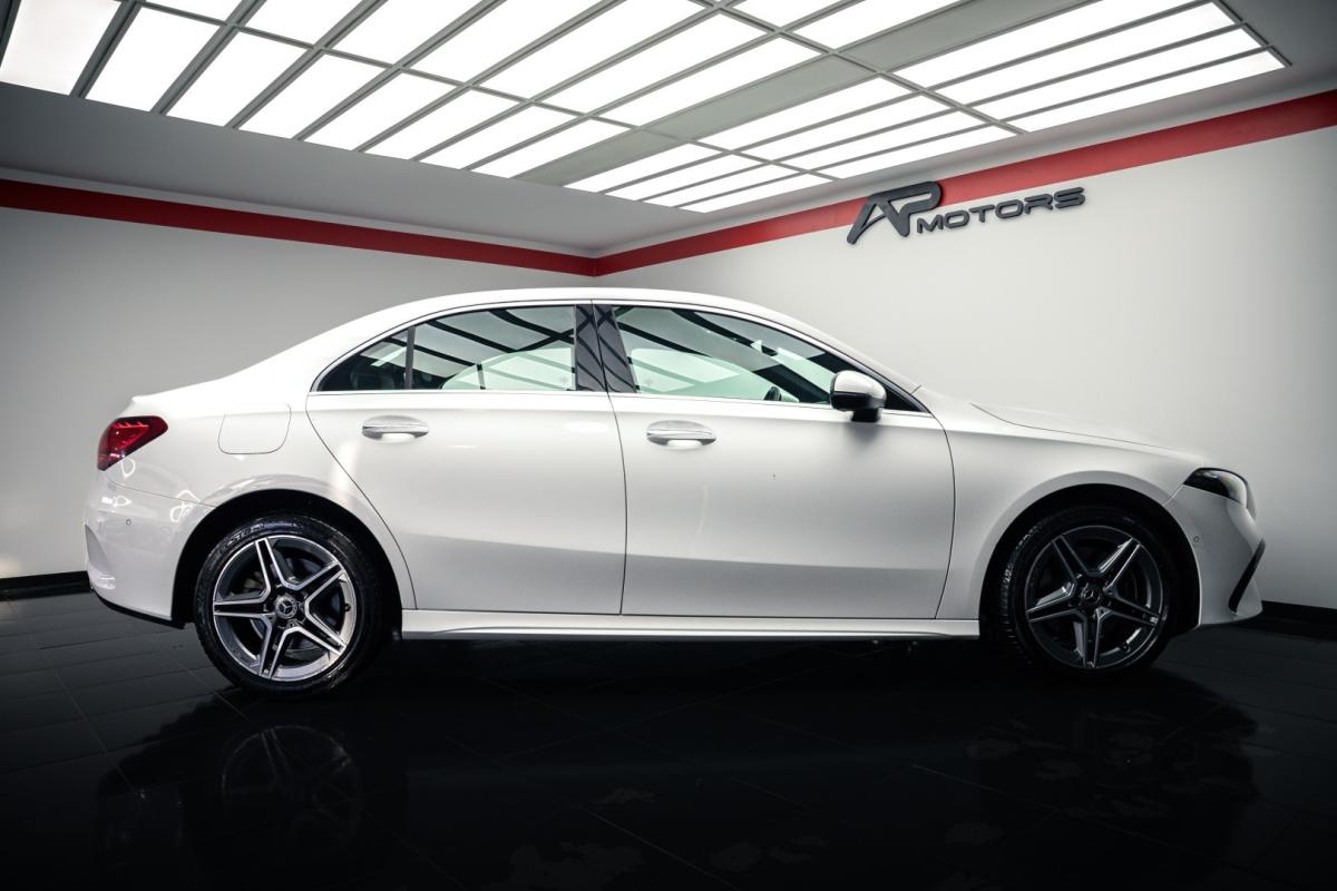 mercedes-benz-classe-a-2023-hibrido-1332cc