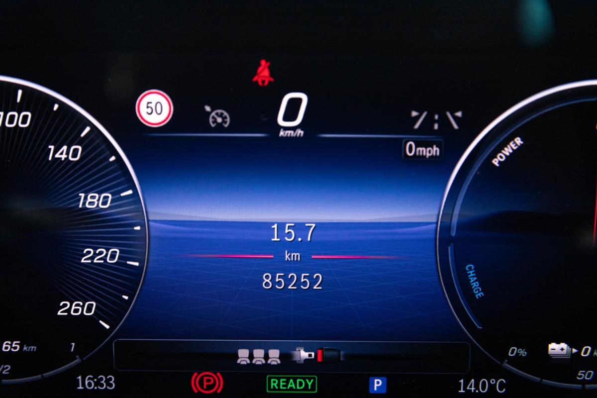 mercedes-benz-classe-a-2023-hibrido-1332cc