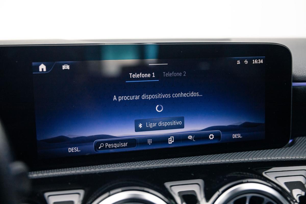 mercedes-benz-classe-a-2023-hibrido-1332cc