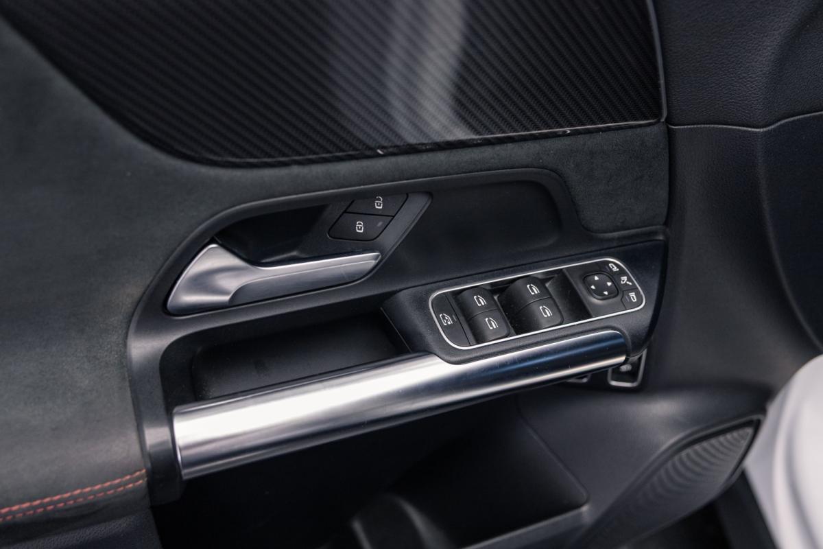 mercedes-benz-gla-2021-hibrido-1332cc