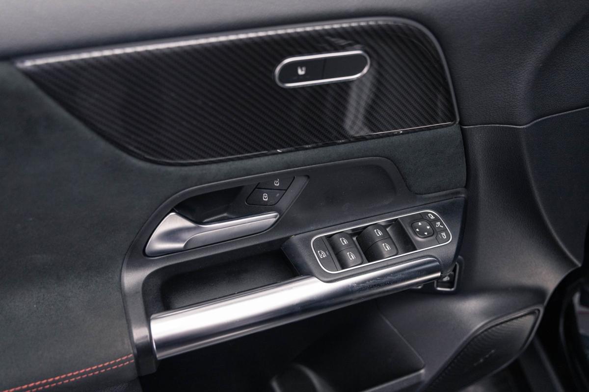 mercedes-benz-gla-2021-hibrido-1332cc
