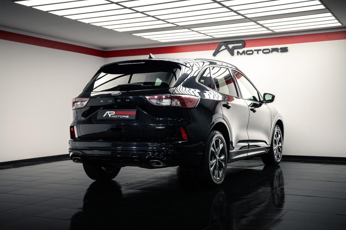 ford-kuga-2023-hibrido-2488cc