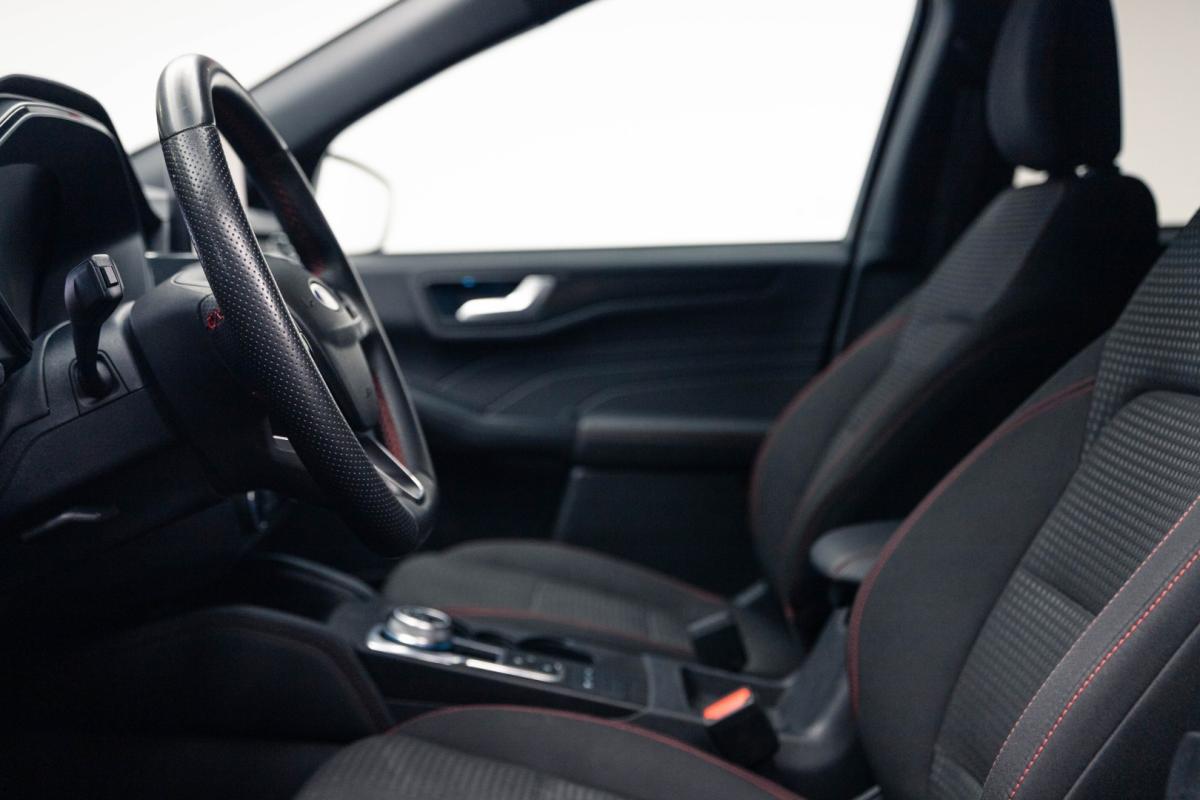 ford-kuga-2023-hibrido-2488cc