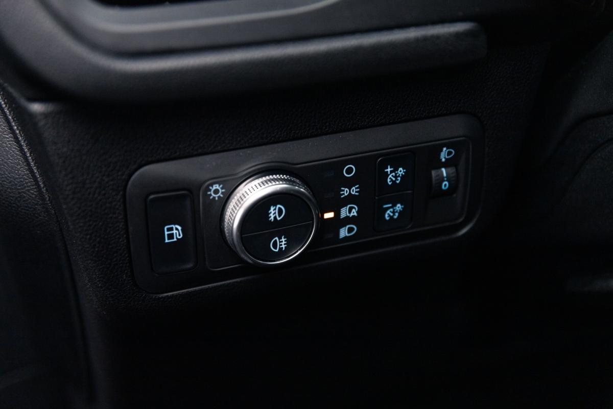 ford-kuga-2023-hibrido-2488cc