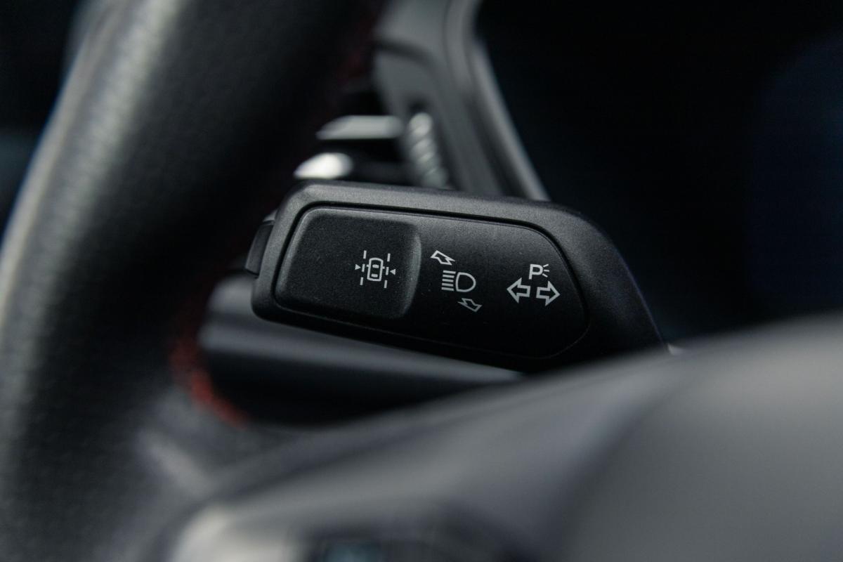 ford-kuga-2023-hibrido-2488cc