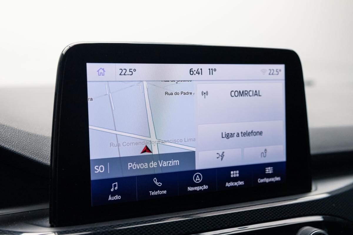 ford-kuga-2023-hibrido-2488cc