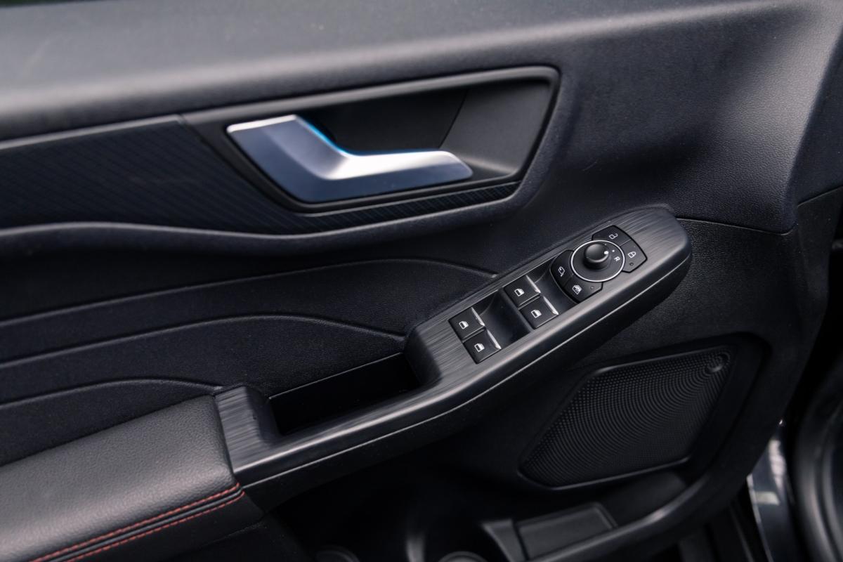 ford-kuga-2023-hibrido-2488cc