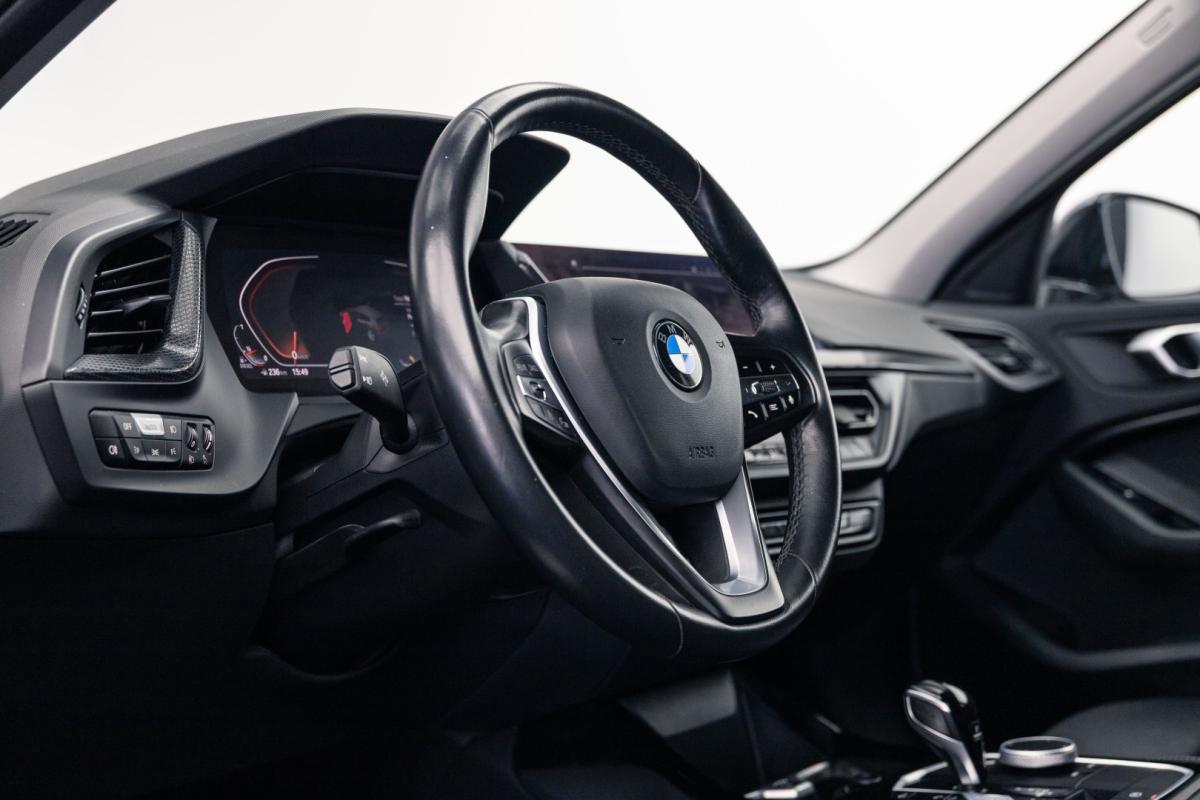 bmw-serie-1-2023-diesel-1496cc