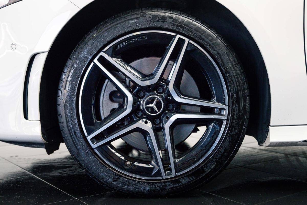 mercedes-benz-classe-a-2021-hibrido-1332cc