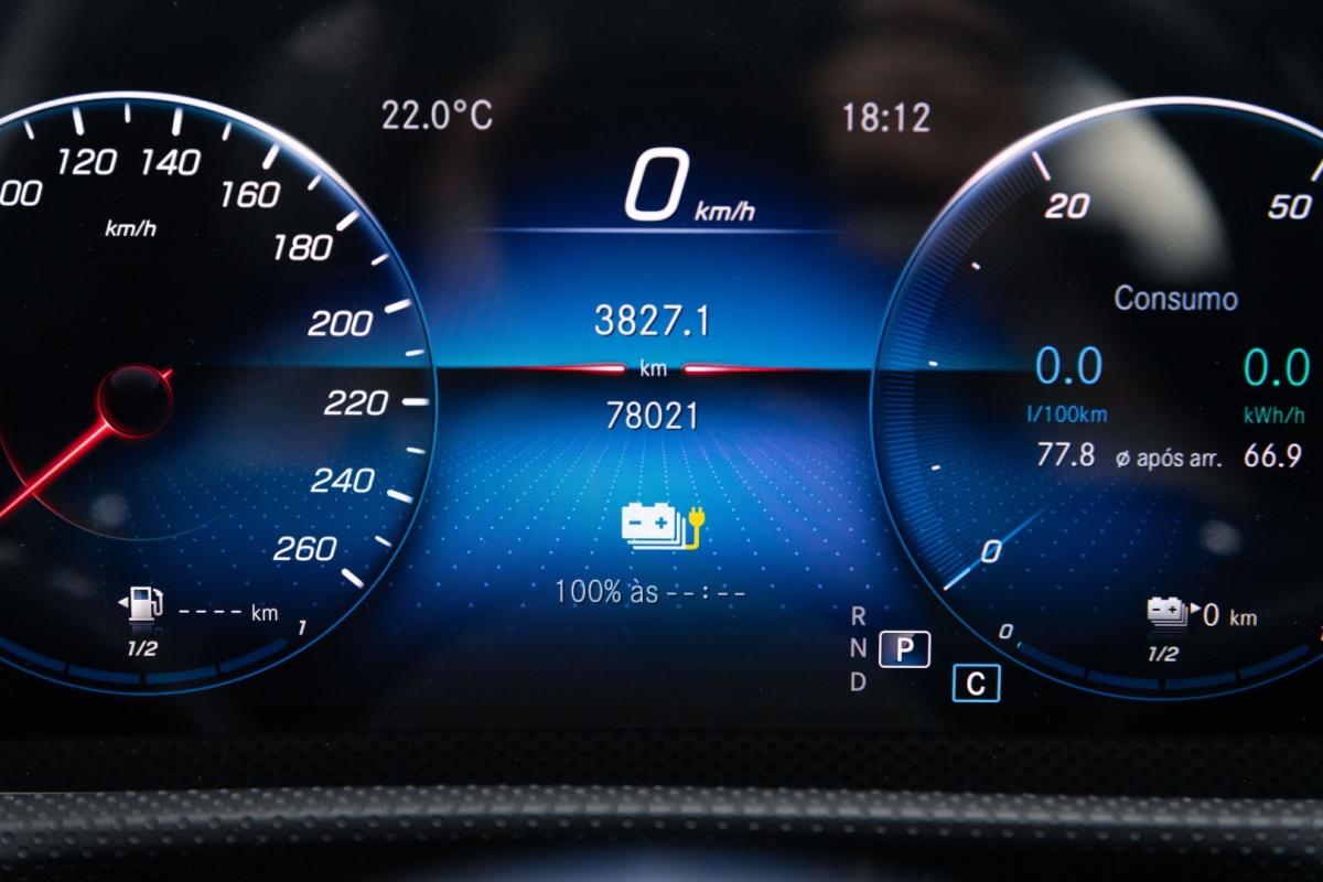 mercedes-benz-classe-a-2021-hibrido-1332cc