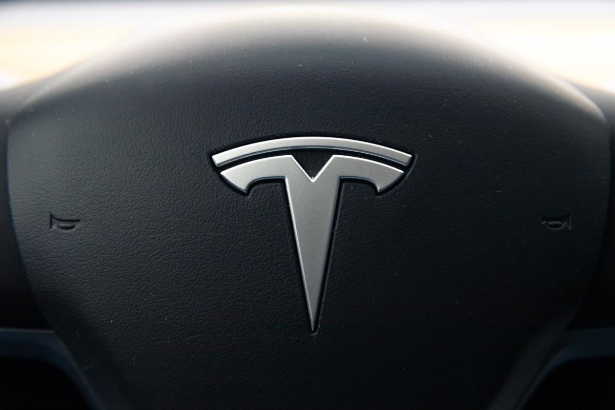 tesla-model-y-2022-eletrico-0cc