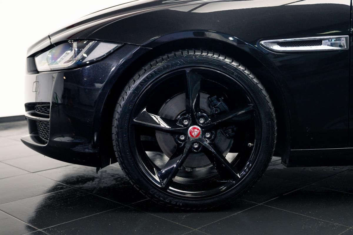 jaguar-xe-2015-diesel-1999cc