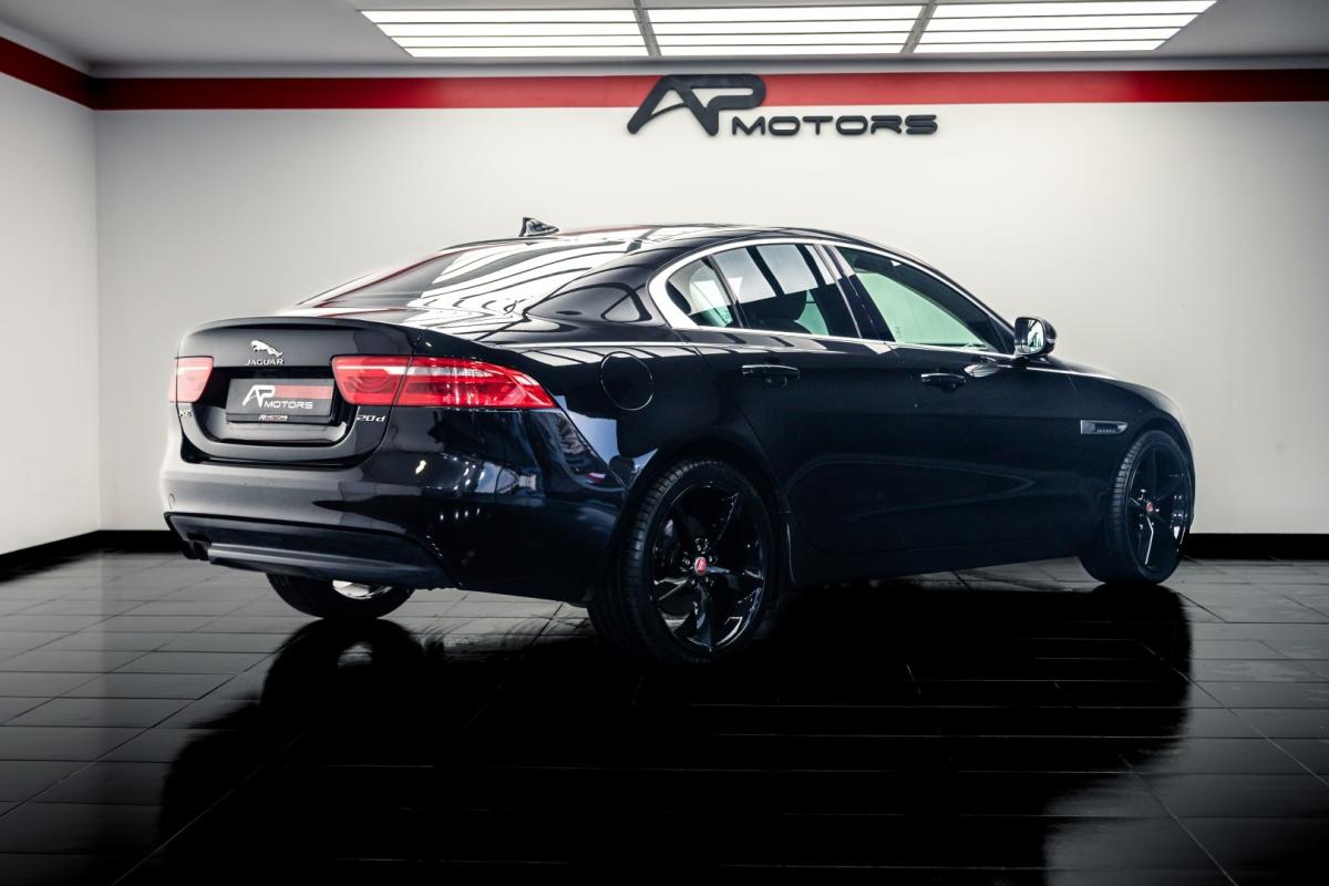jaguar-xe-2015-diesel-1999cc