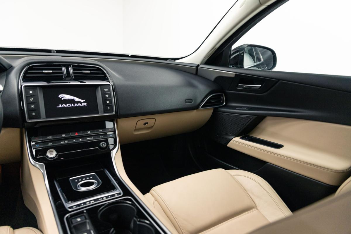 jaguar-xe-2015-diesel-1999cc