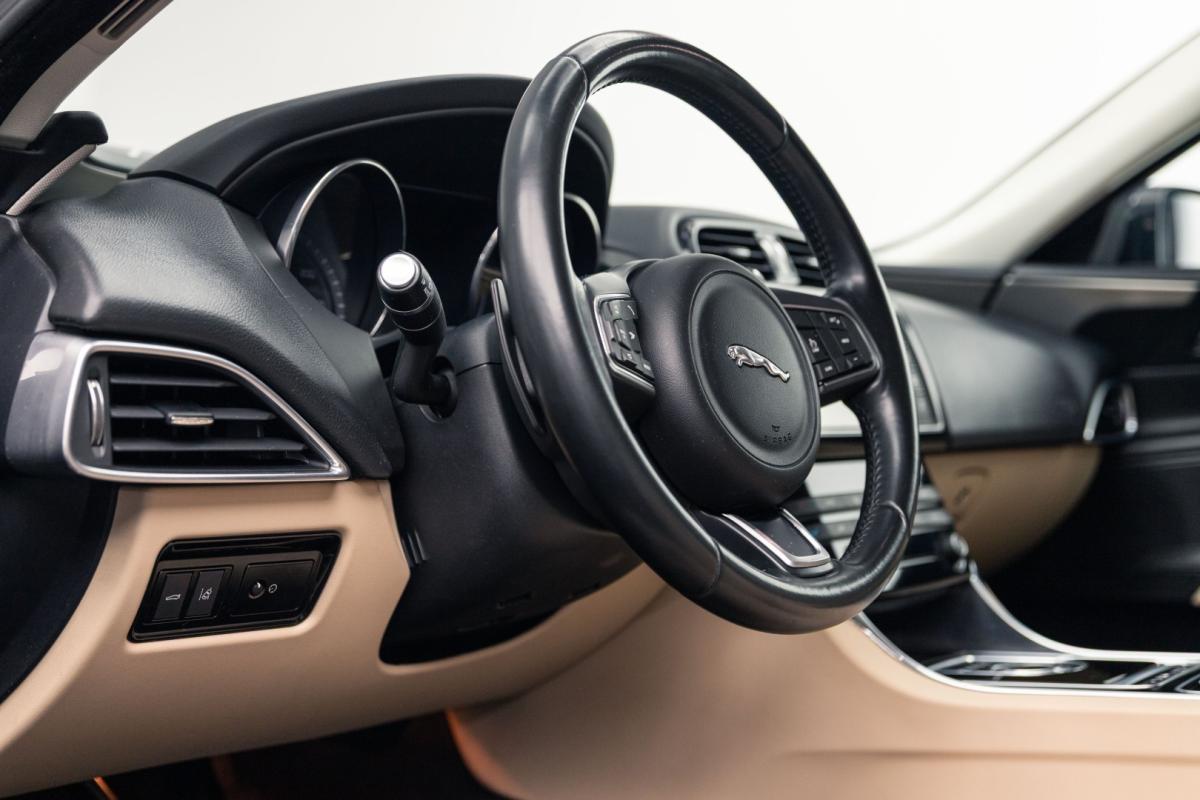 jaguar-xe-2015-diesel-1999cc