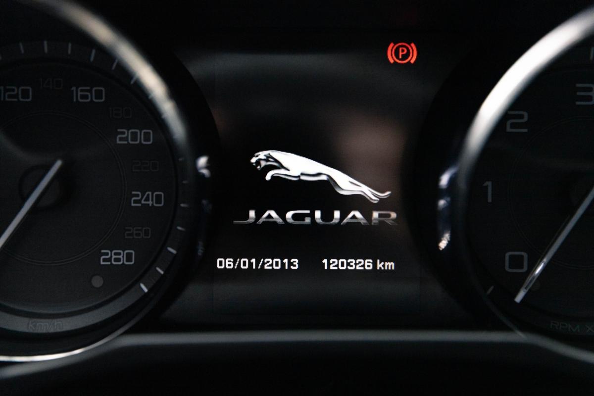 jaguar-xe-2015-diesel-1999cc