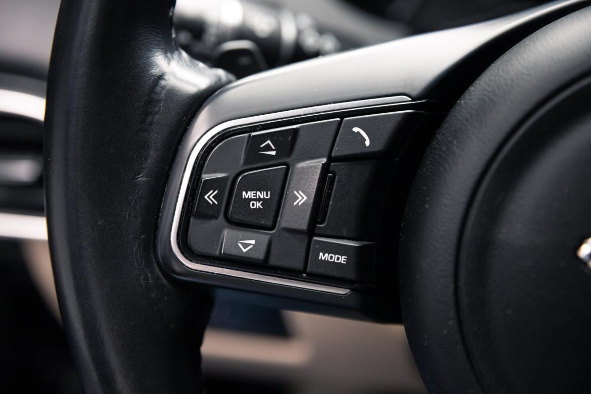 jaguar-xe-2015-diesel-1999cc