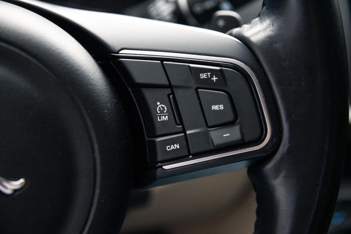 jaguar-xe-2015-diesel-1999cc