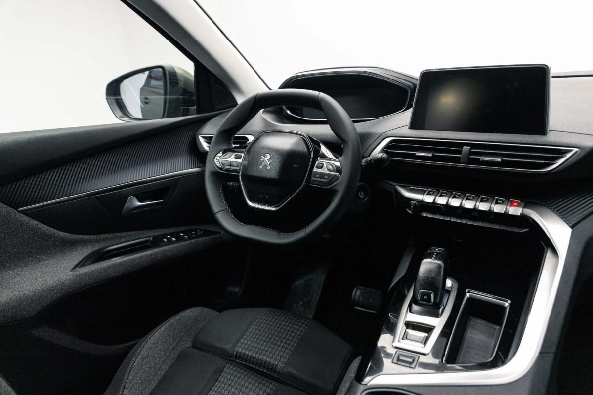 peugeot-5008-2019-diesel-1499cc