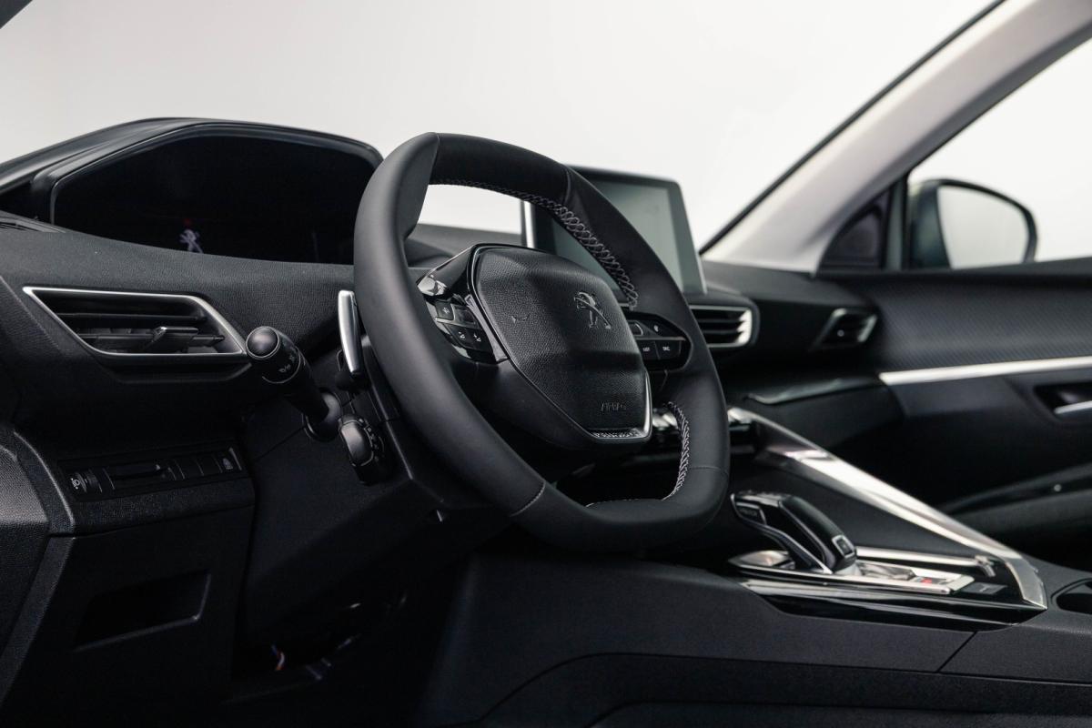 peugeot-5008-2019-diesel-1499cc