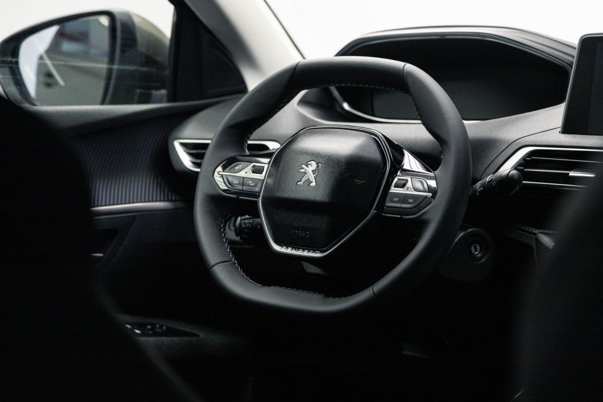 peugeot-5008-2019-diesel-1499cc