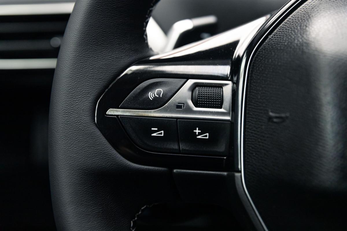peugeot-5008-2019-diesel-1499cc