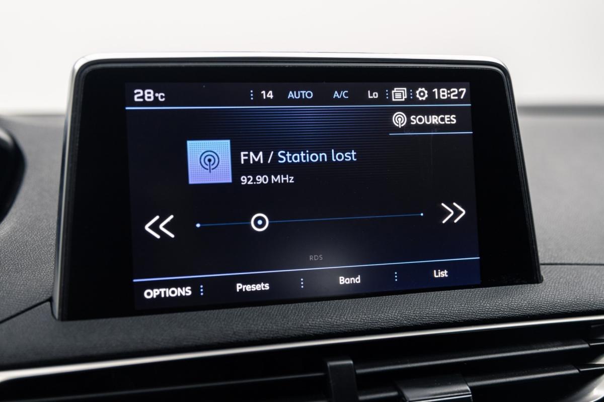 peugeot-5008-2019-diesel-1499cc