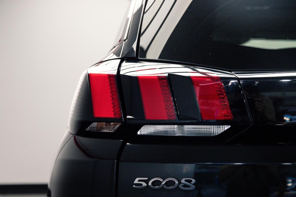 peugeot-5008-2018-diesel-1499cc