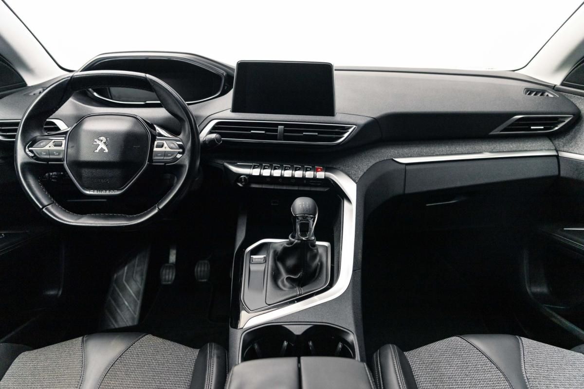 peugeot-5008-2018-diesel-1499cc