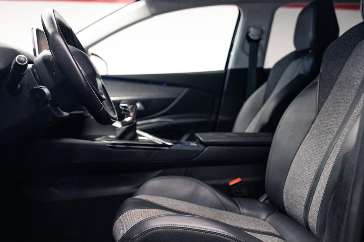 peugeot-5008-2018-diesel-1499cc