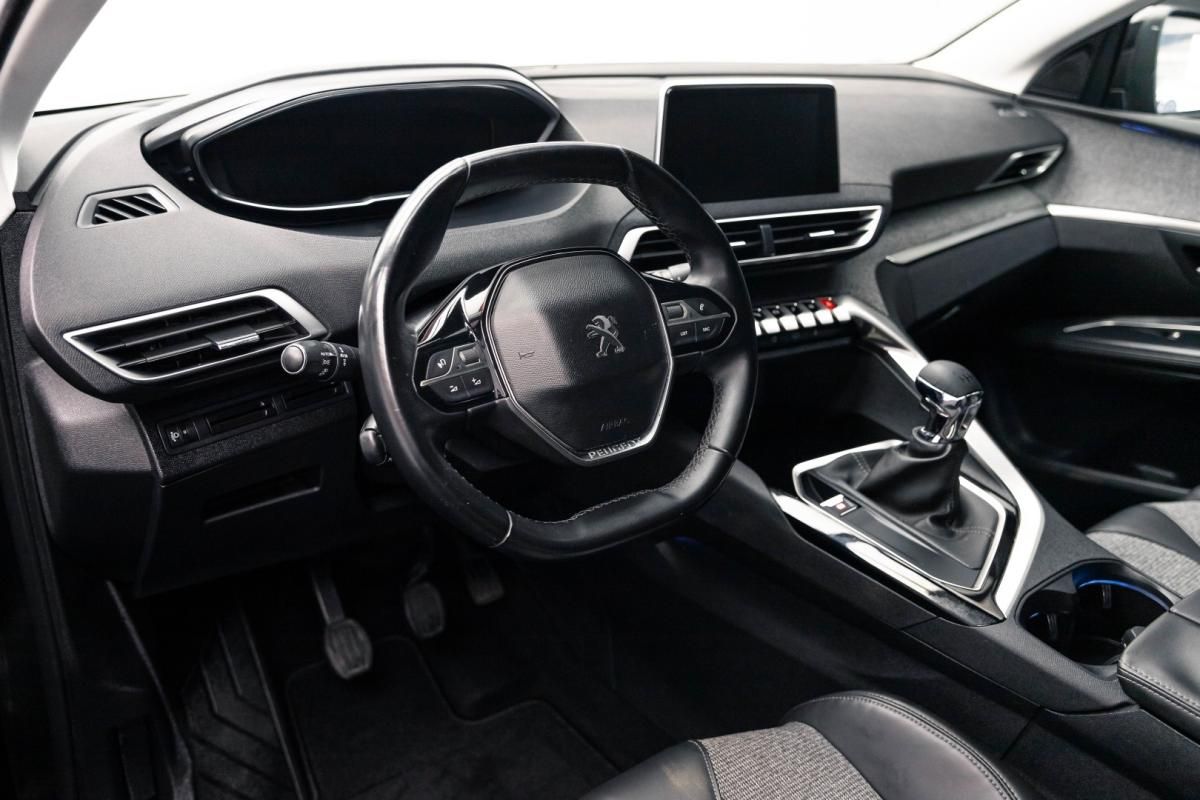peugeot-5008-2018-diesel-1499cc