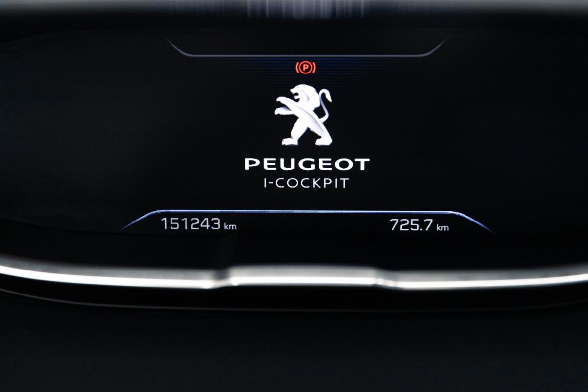 peugeot-5008-2018-diesel-1499cc