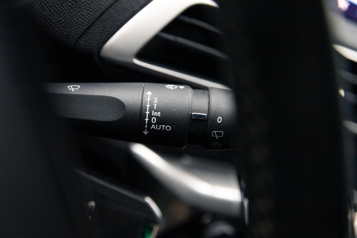 peugeot-5008-2018-diesel-1499cc