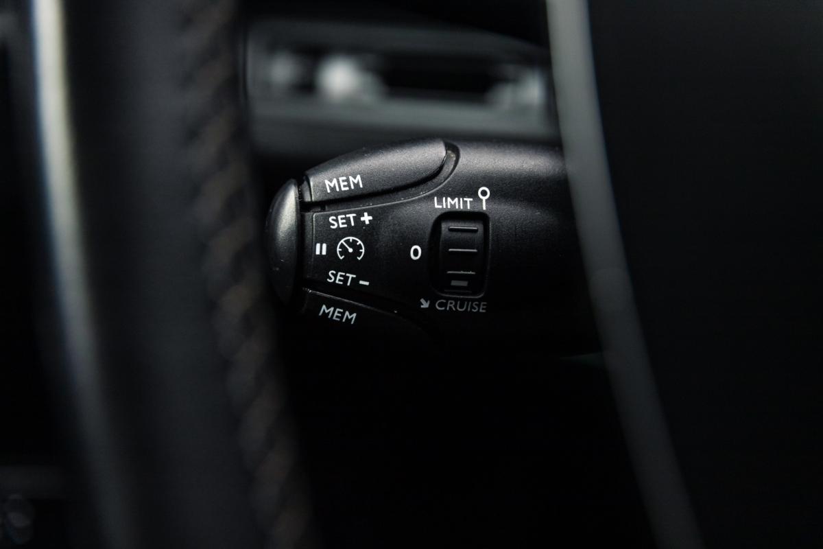 peugeot-5008-2018-diesel-1499cc