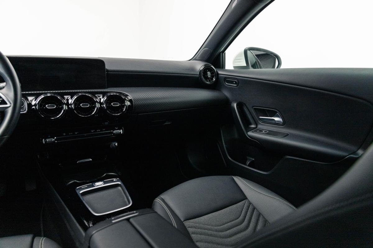 mercedes-benz-classe-a-2024-gasolina-1332cc
