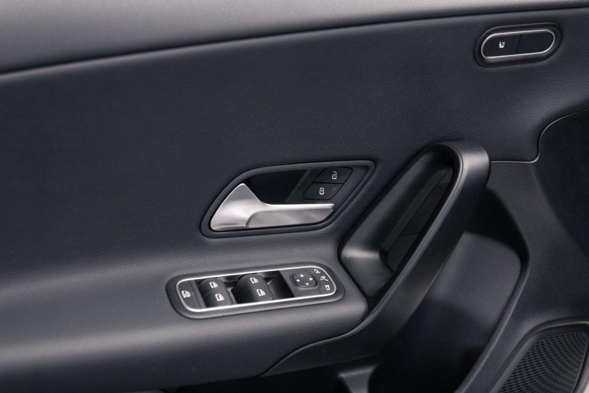 mercedes-benz-classe-a-2024-gasolina-1332cc