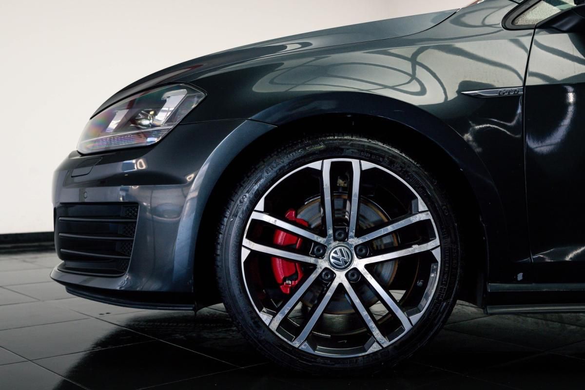 volkswagen-golf-2015-diesel-1968cc