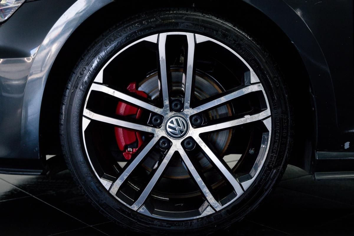 volkswagen-golf-2015-diesel-1968cc