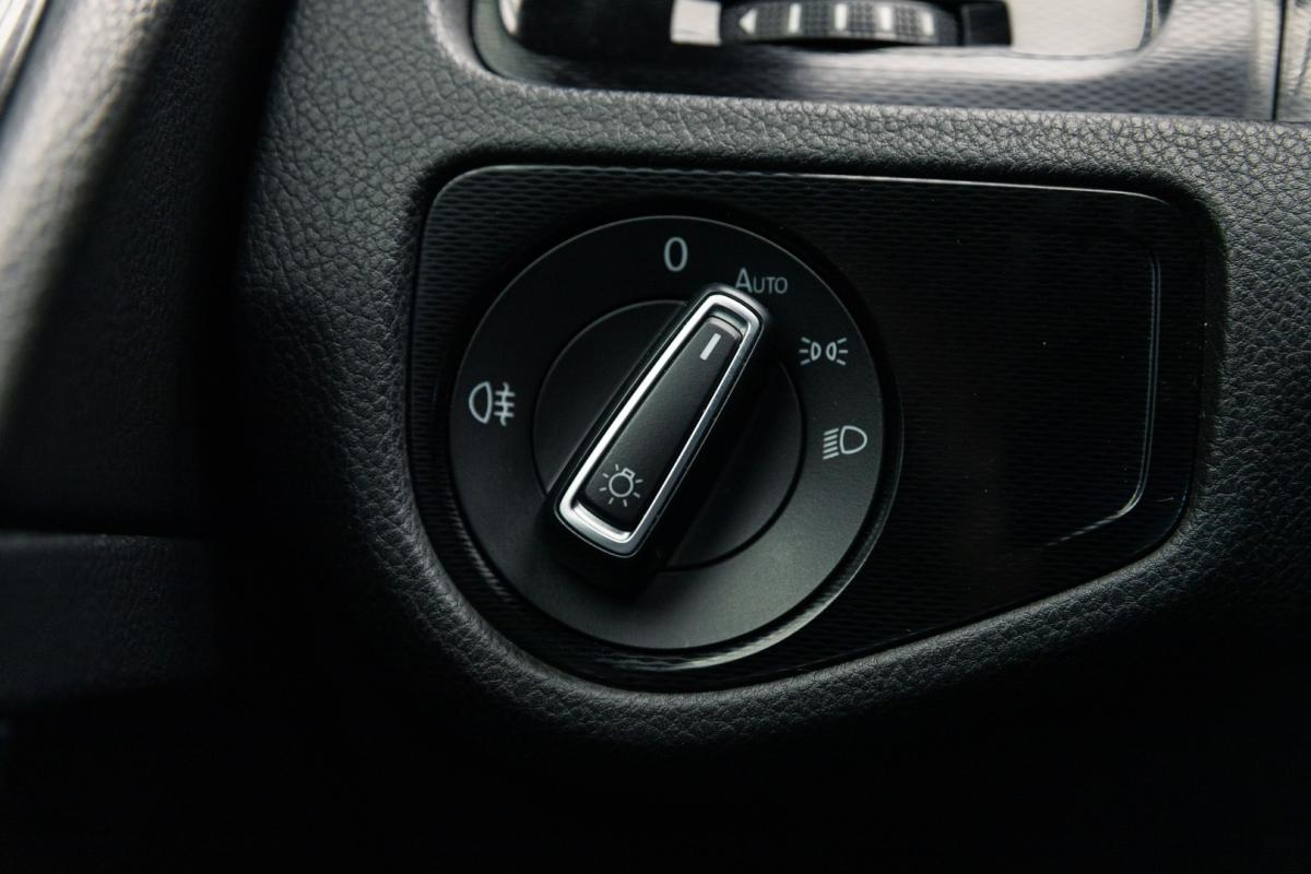 volkswagen-golf-2015-diesel-1968cc
