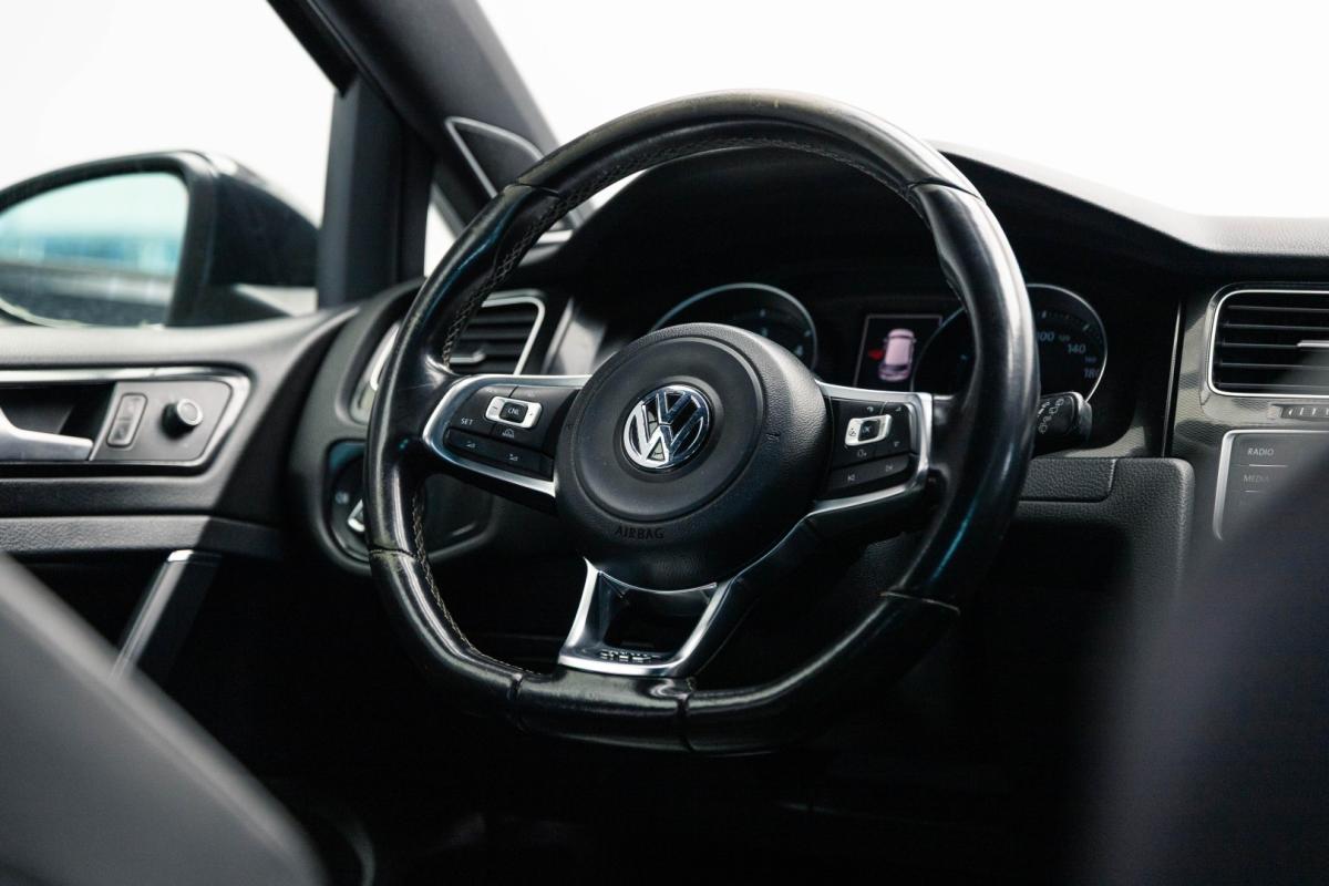 volkswagen-golf-2015-diesel-1968cc