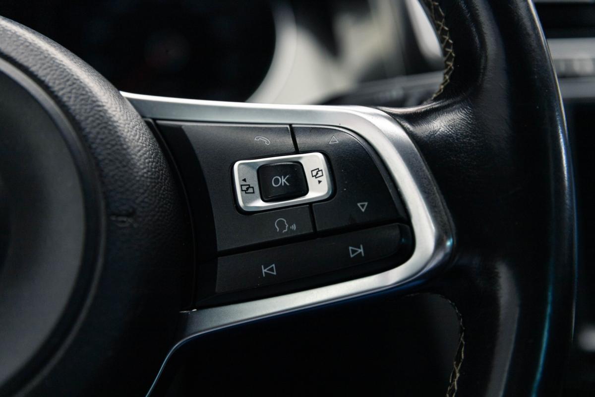 volkswagen-golf-2015-diesel-1968cc
