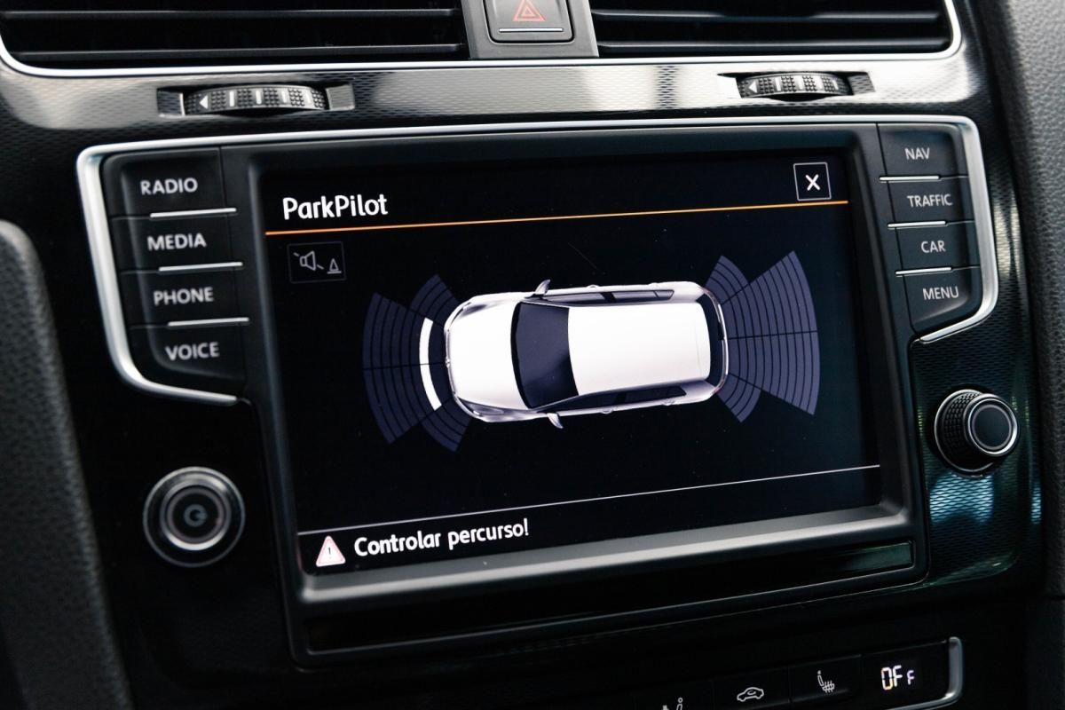 volkswagen-golf-2015-diesel-1968cc